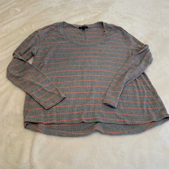 Two Sweaters - Rachel Rachel Roy and Jessica Simpson Gray Sweaters Size M - Picture 2 of 16